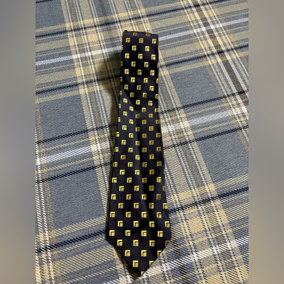 Christian Dior 100% Silk Tie | Mens Tie | Square Pattern - Picture 1 of 5
